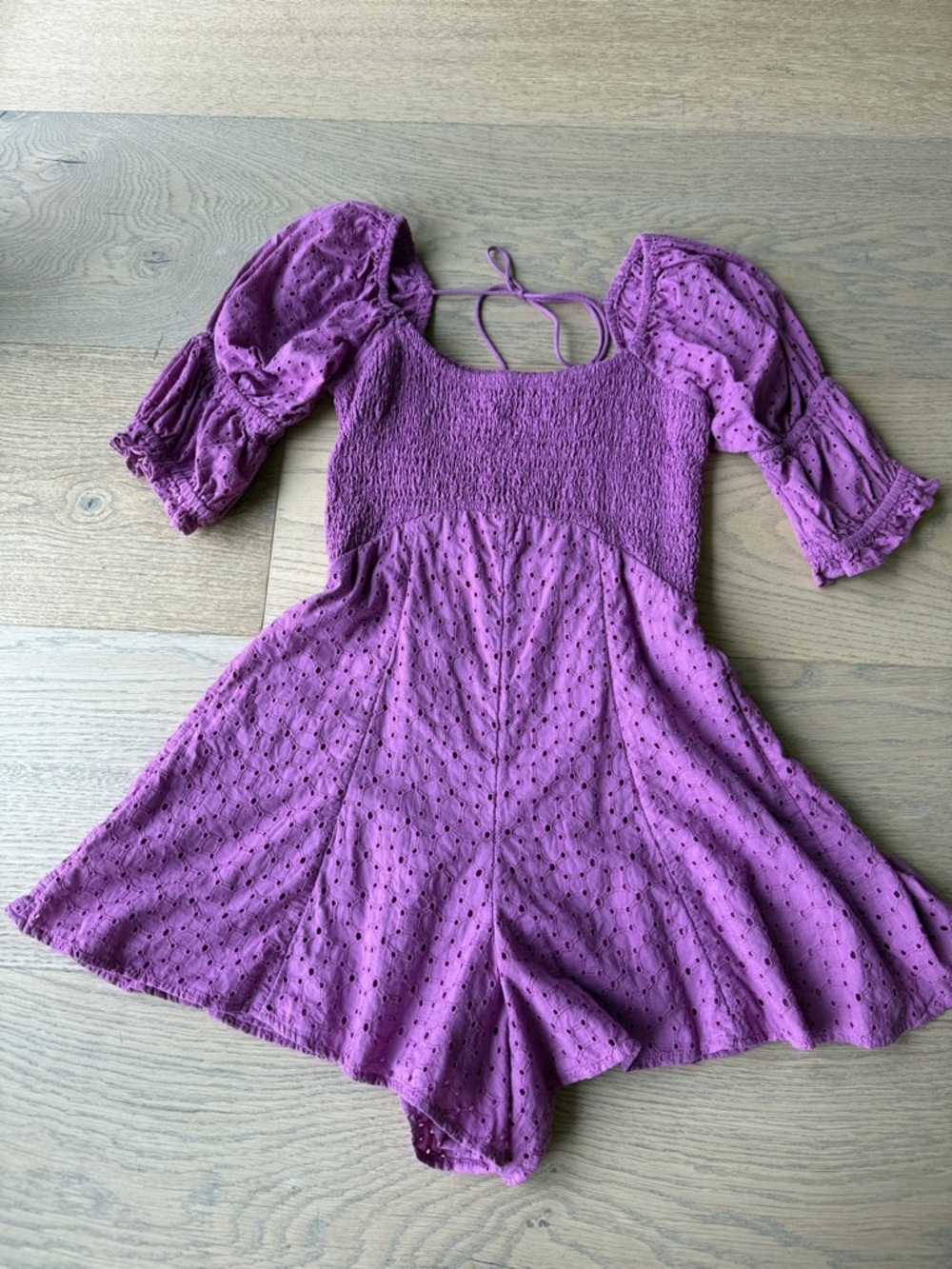 2 - Urban Outfitter x Kimchi Blue Eyelet Puff-Sleeve Romper in White and Magenta - Picture 7 of 10